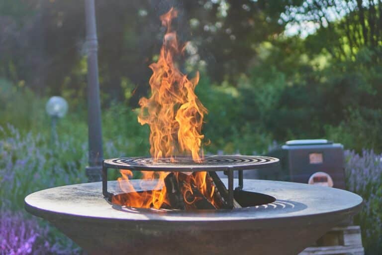 fire, fireplace, grill, grill grate, cast iron, flames, grilling, campfire, burn, hot, embers, warmth, wood, heat, bbq, wood fire, glowing, barbecue, bbq, bbq, bbq, bbq, bbq, barbecue, barbecue